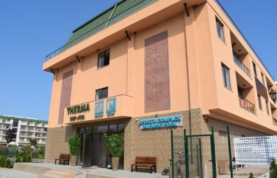 فندق Camp And Pool كرانيفو المظهر الخارجي الصورة