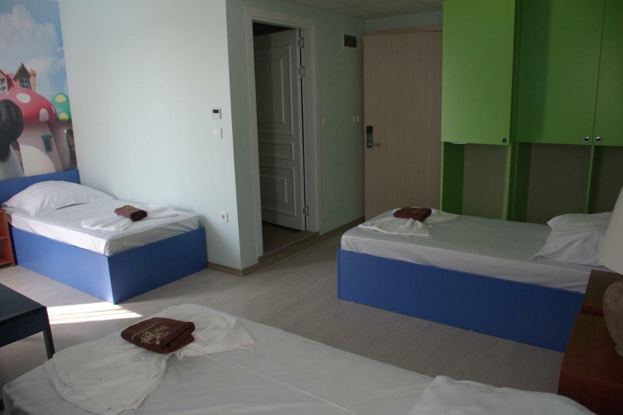 فندق Camp And Pool كرانيفو المظهر الخارجي الصورة