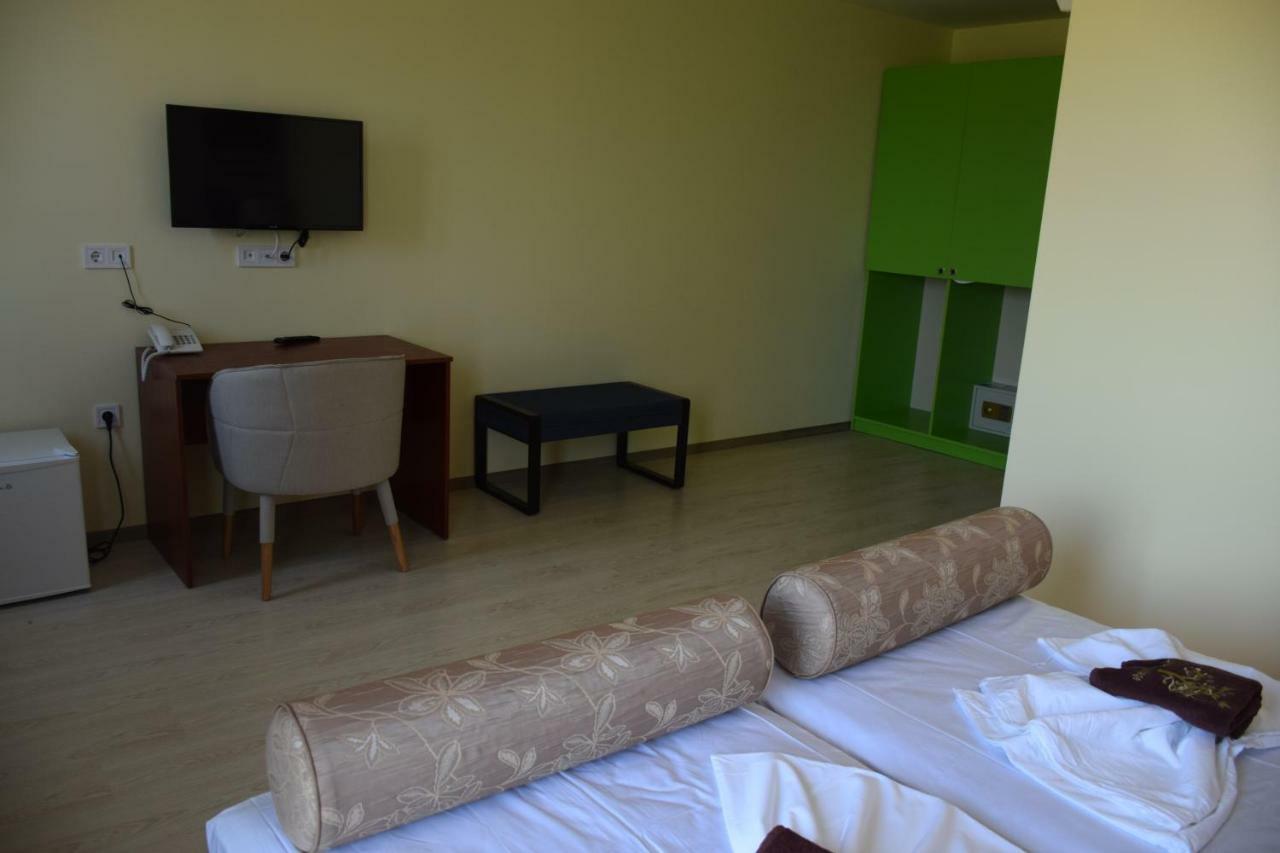 فندق Camp And Pool كرانيفو المظهر الخارجي الصورة